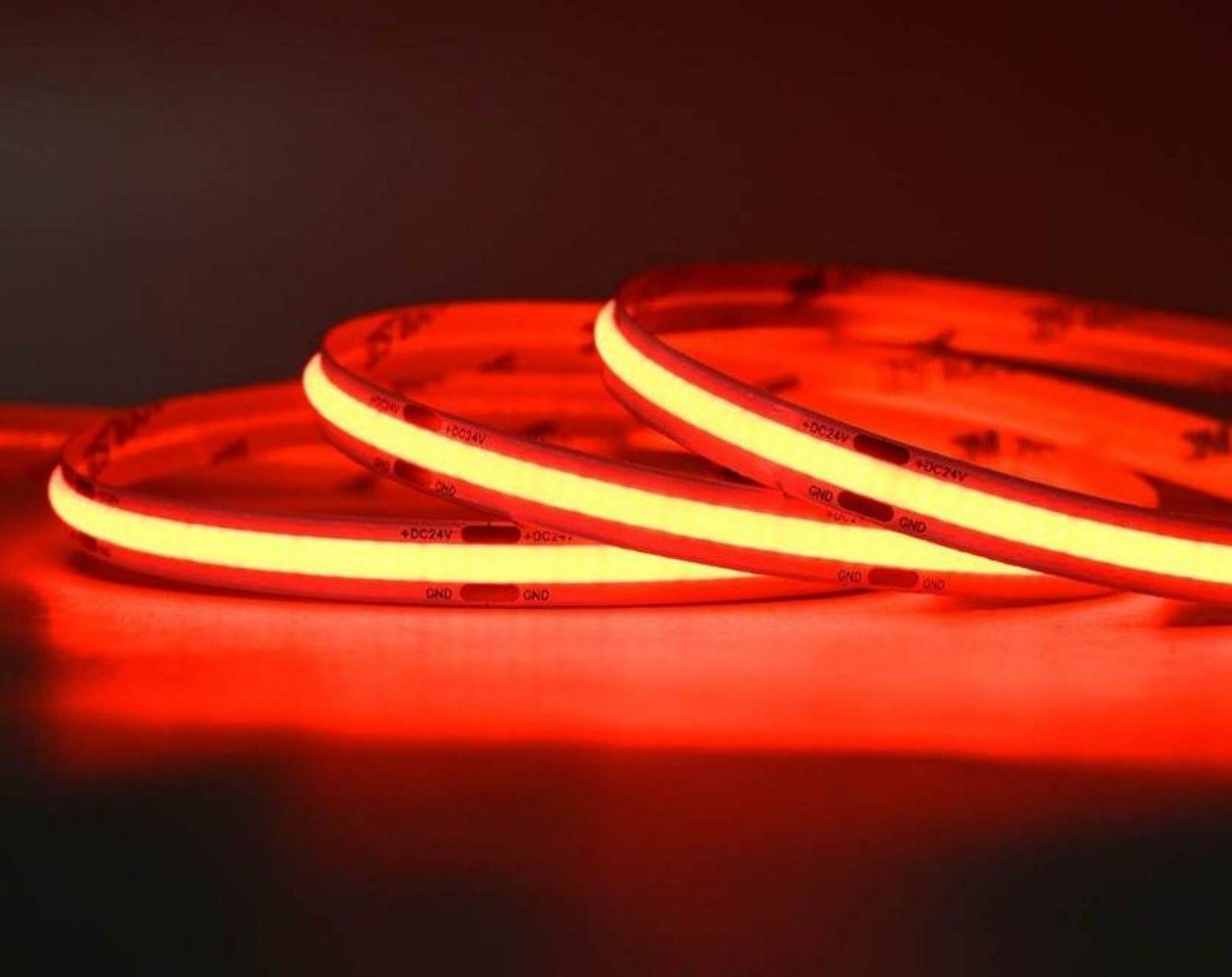 Tira LED COB roja encendida