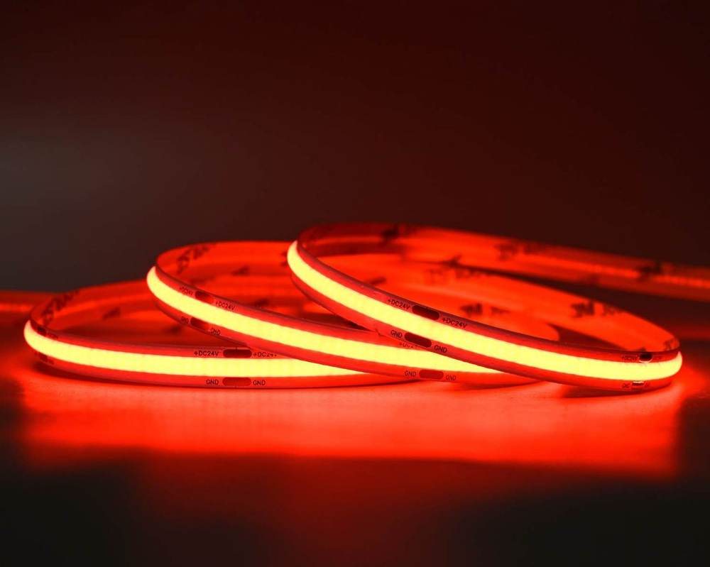 Tira LED COB roja encendida